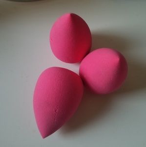 Makeup sponges